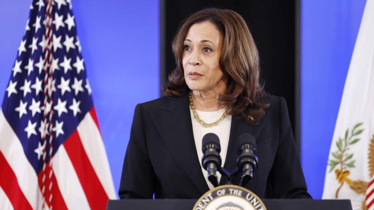 Harris Set To Arrive at LAX Monday evening