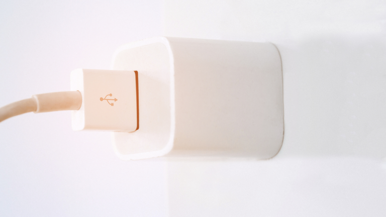 If You See This USB Charger In Your Hotel Or Airbnb, Get Out Immediately