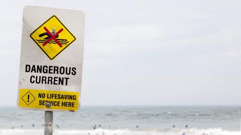 Parents Drown On Vacation With 6 Kids After Getting Caught In Rip Current