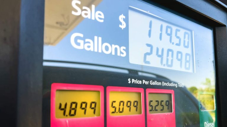 Average LA County Gasoline Price Rises Slightly