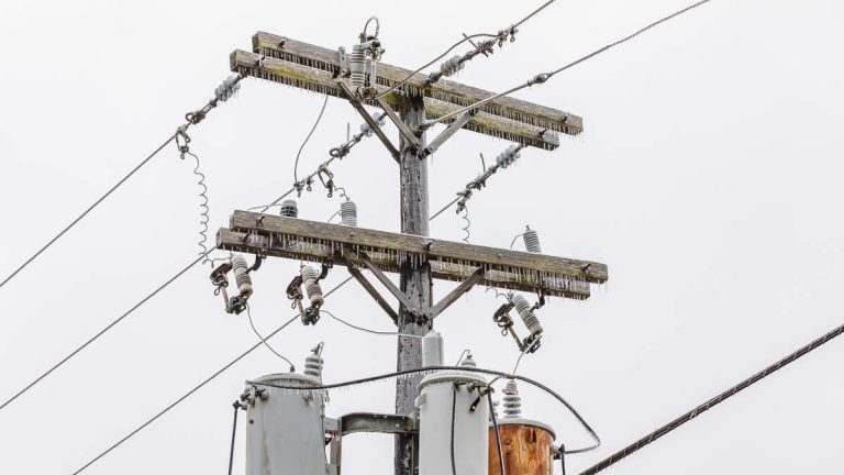 Utilities Work to Restore Power to SoCal Customers Amid Heat Wave