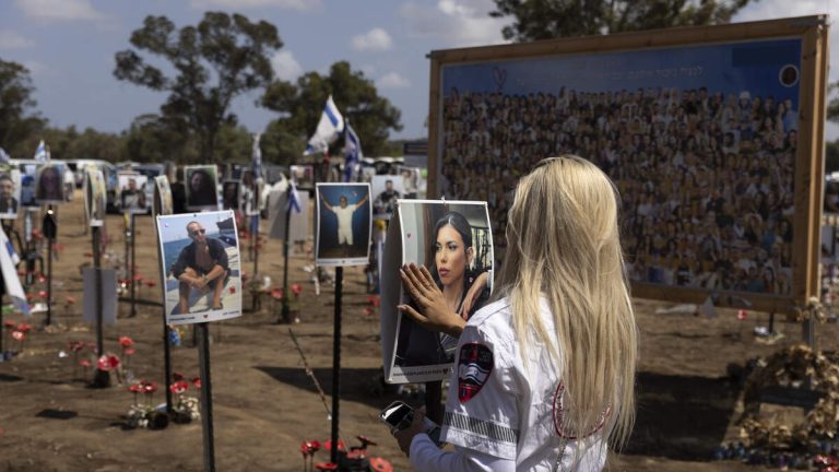 LA Jewish Federation Honors Victims of 10/7 Attack with Art Installation