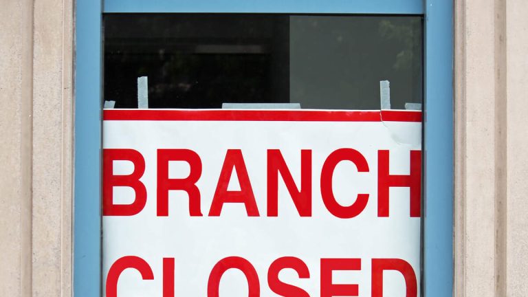 Major Banks Close Dozens Of Branches Across The Country