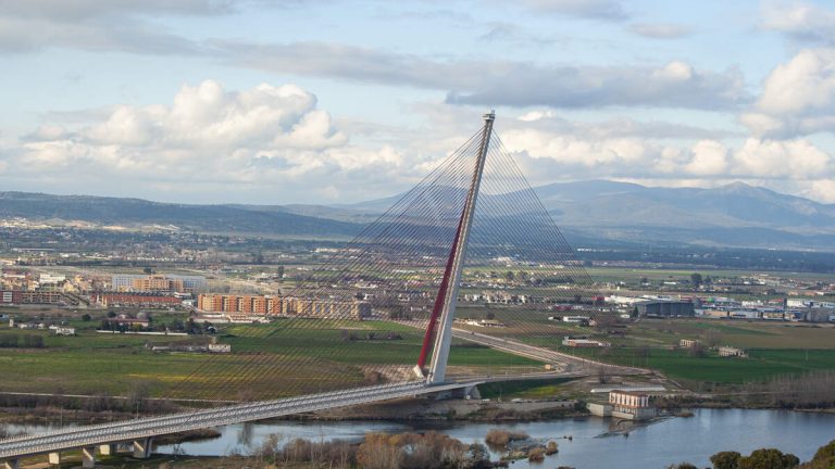 Man Falls To His Death While Climbing Bridge In Social Media Stunt