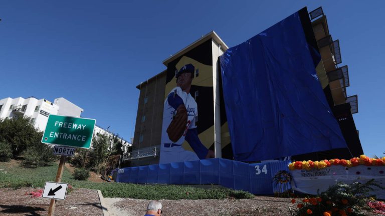 Fernando Valenzuela Mural Unveiled in Boyle Heights