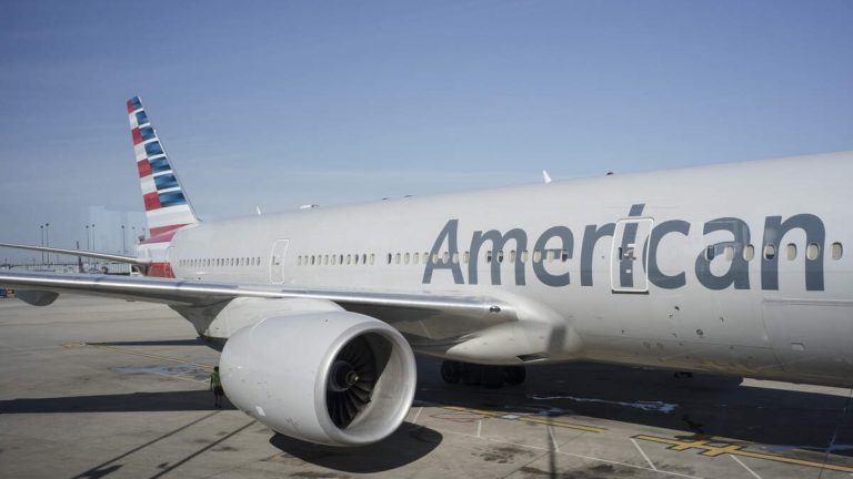 American Airlines Lifts Ground Stop on Flights on Christmas Eve