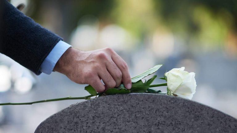 LA County to Honor, Bury 1,865 Unclaimed Dead from 2021