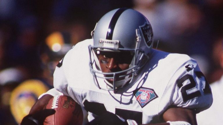 Former Super Bowl Champion Calvin Jones Dead At 54