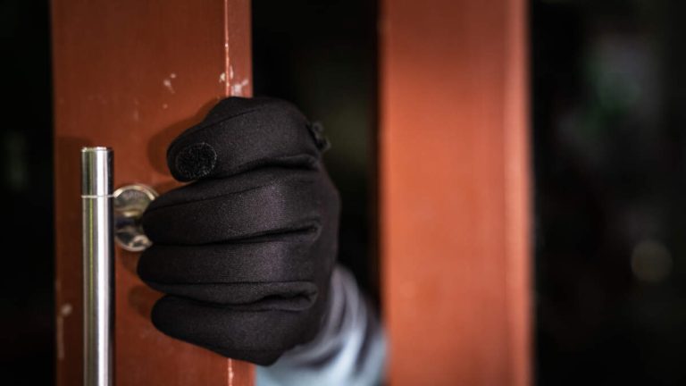 Burbank Police Officers Help Glendale Counterparts Solve Burglary