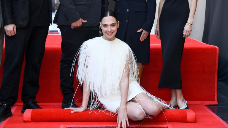 Gal Gadot Honored With Walk of Fame Star as Protests Disrupt Ceremony