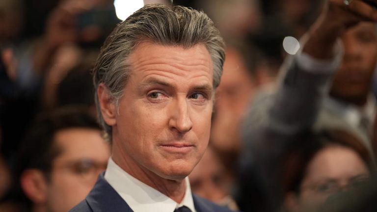 Newsom Sends ‘Burner’ Phones to California Tech CEOs