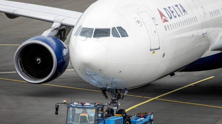 Plane Makes Emergency Landing Due To A ‘Smoky Odor’ In The Cabin