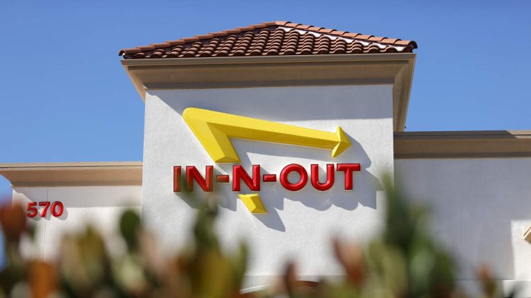 Brawl Involving 20-30 People Erupts at Murietta In-N-Out