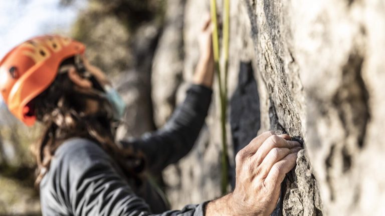 3 Climbers Killed In 400-Foot Fall, 4th Climber Suffered Traumatic Injury