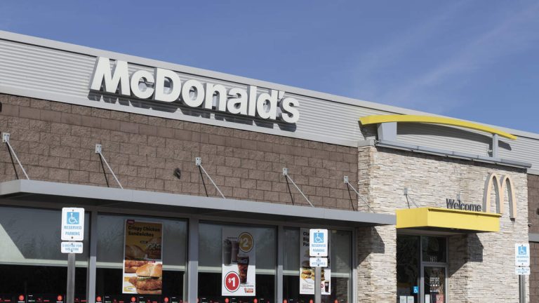 Carlsbad Lifts 27-Year Ban on New Drive-Thrus