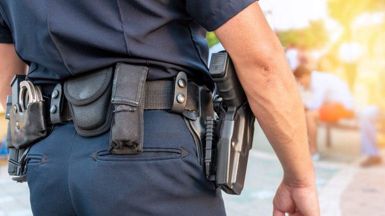 Cops Fatally Shoot Man Who Charged Them After He Was Attacked By Alligator