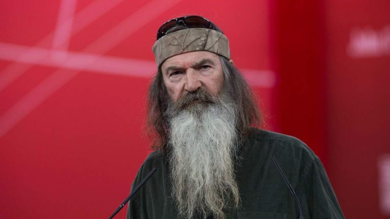 Heartbreaking Details On ‘Duck Dynasty’ Star Phil Robertson’s Final Days