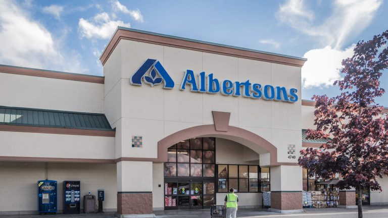 Albertsons, Pavilions, Ralphs and Vons Workers Authorize Strike
