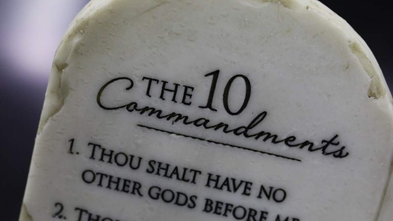 Appeals Court Blocks Louisiana Law Requiring Ten Commandments In Classrooms