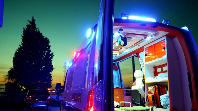 Six Killed After Truck Crashes Into Van Carrying Members Of Amish Community