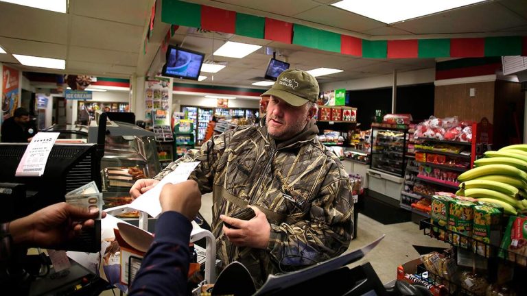 America’s Biggest Convenience Store Chain Closing Hundreds Of Locations