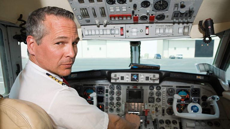 Pilot Provides Surprise Gesture For Passengers After Emergency Landing