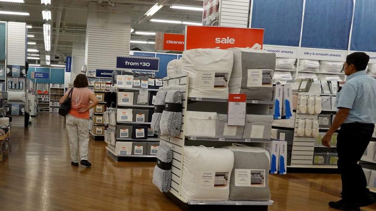 Bankrupt Retailer That Closed All Locations Returning To Physical Stores