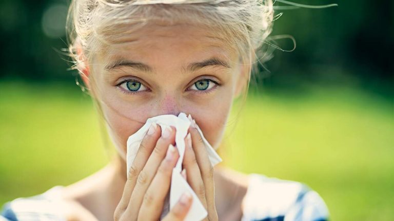 You’ve Been Blowing Your Nose Wrong – Here’s How To Do It Correctly