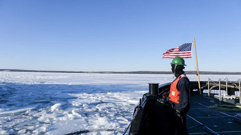 660-Foot Ship Gets Stuck In Ice On Lake Erie Near Buffalo