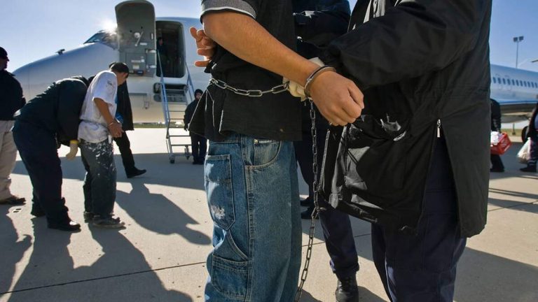 Colombian President Accepts Deportation Flights After Trump Threats