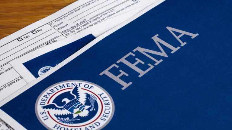FEMA Officials Offer Assistance Applying for Disaster Relief at Libraries