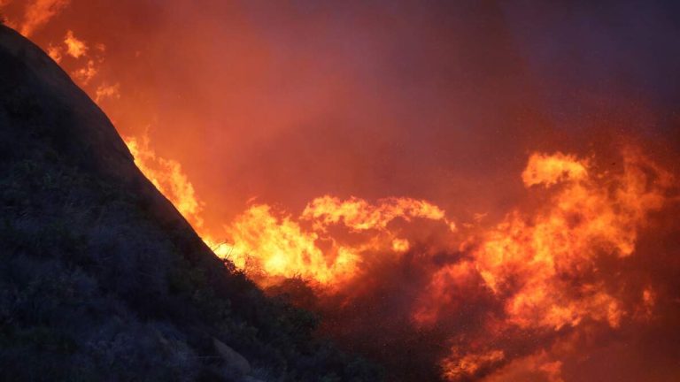 Fire in Sylmar Spreads to 500 Acres; Evacuation Areas Spread
