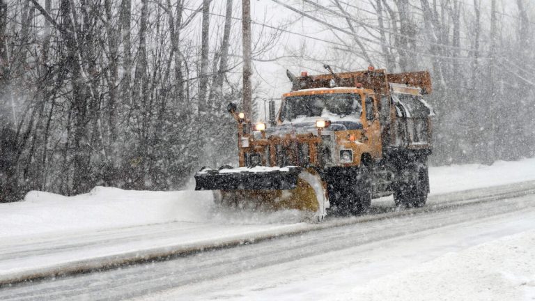 Major Winter Storm Strengthens As It Moves Across The Southern US