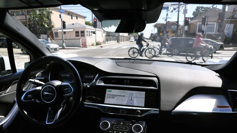 Passenger Got Trapped In Driverless Cab As It Endlessly Drove In Circles