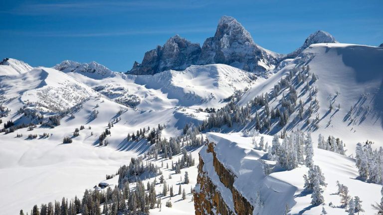 Skier Killed In Massive Avalanche Caused By Ski Group In Wyoming