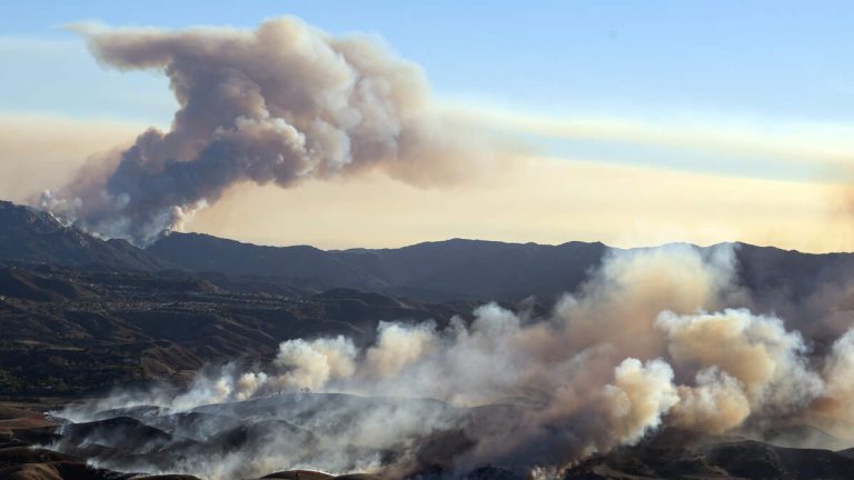 Spread of Kenneth Fire in West Hills Halted; Containment at 80%