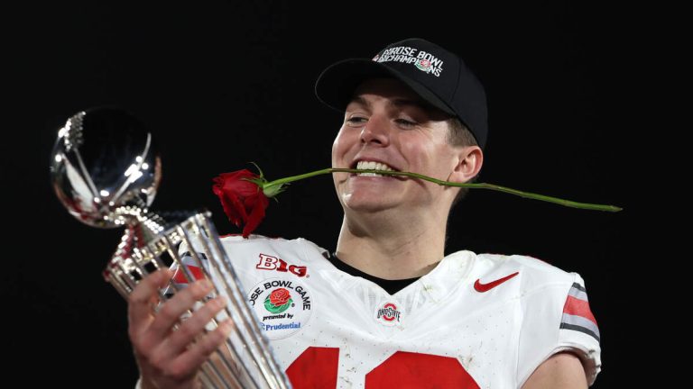 Strong Start Carries Ohio State to 41-21 Victory Over Oregon in Rose Bowl