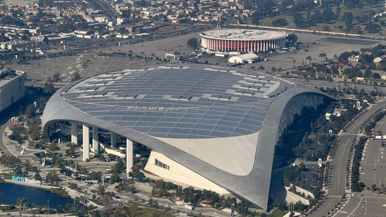 Verizon to Transform SoFi Stadium and Other Venues for Super Bowl FanFest