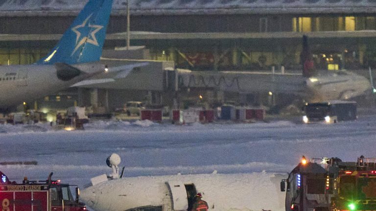 Shocking Video Captures Moment Delta Plane Crashes In Toronto