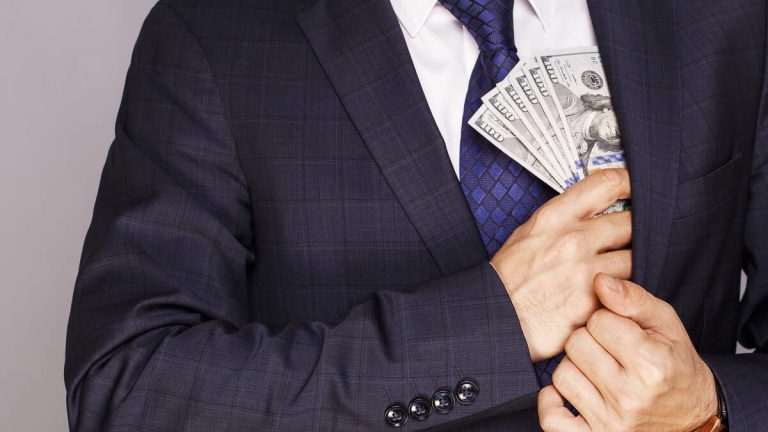 ‘Wall Street Whiz Kid’ Defrauds Entrepreneur Of Extremely Large Sum