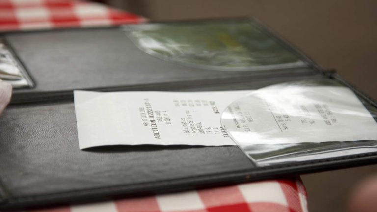 Women Who Skipped Out On $260 Check Bragged About ‘Free Food’ On Instagram