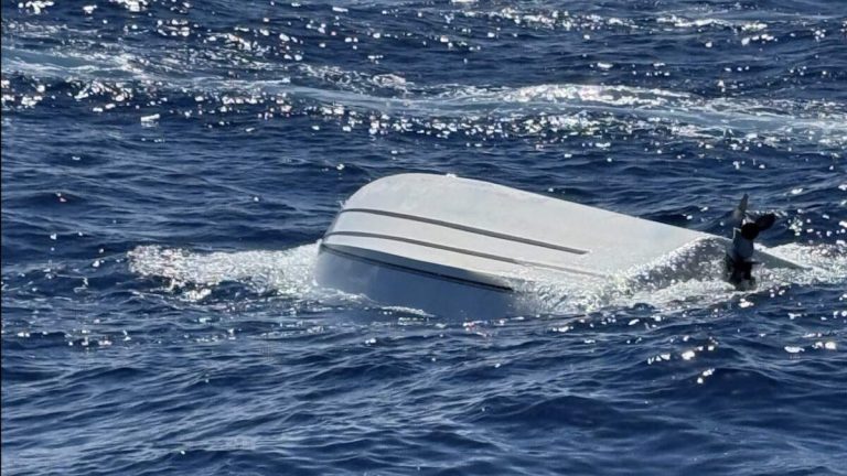 1 Dead, 5 Missing After Boat Capsizes