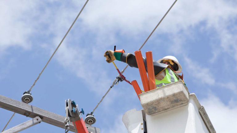 LA Utilities Plan to Bury 150 Miles Of Power Lines Post-Fires