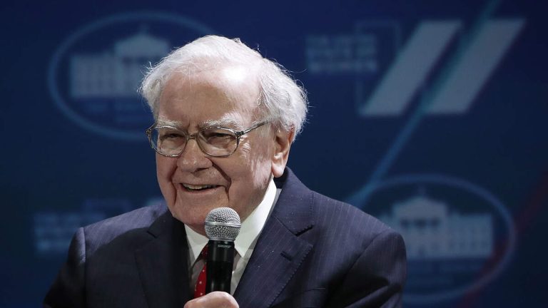 Warren Buffett To Step Down As CEO Of Berkshire Hathaway