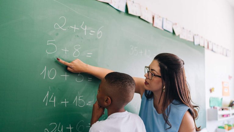 California Bill Proposes Pay for Aspiring Teachers