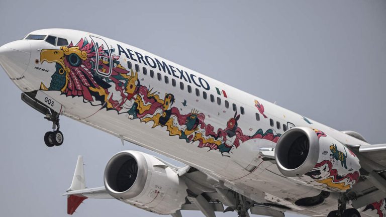 AeroMexico Plane Nearly Lands On Top Of Delta Air Lines 737 Taking Off