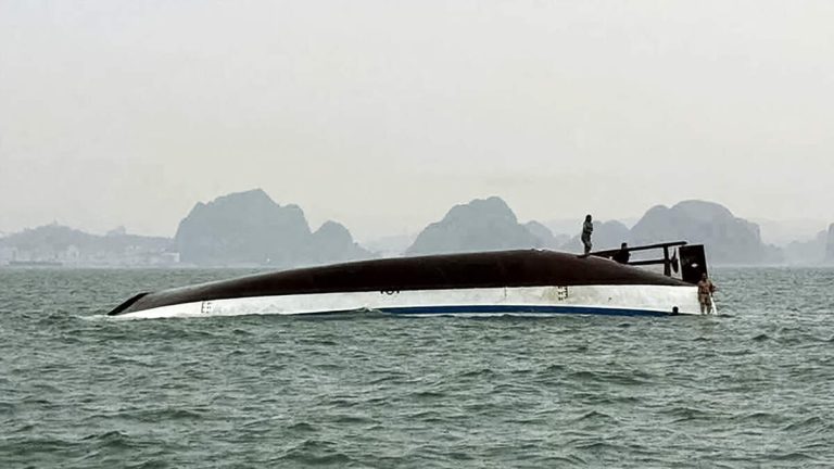 At Least 34 People Killed After Tourist Boat Capsizes During Thunderstorm