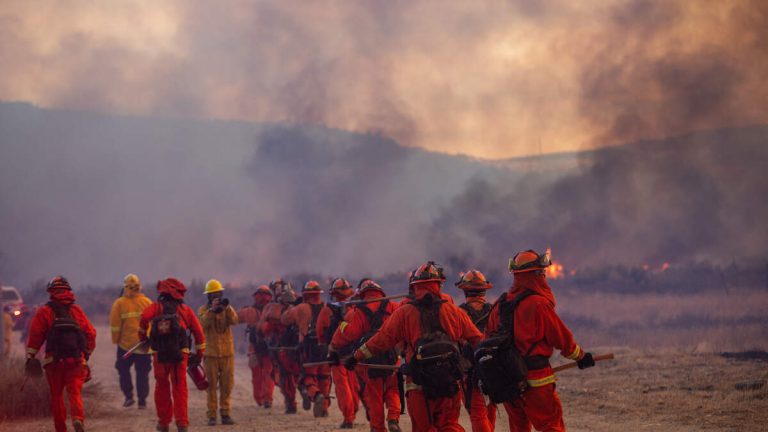 California to Pay Incarcerated Firefighters Minimum Wage