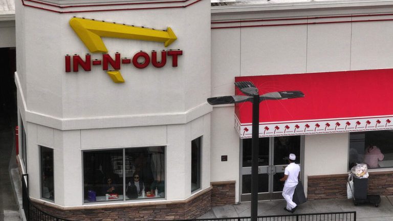 In-N-Out CEO Clarifies Company Is Not Leaving California