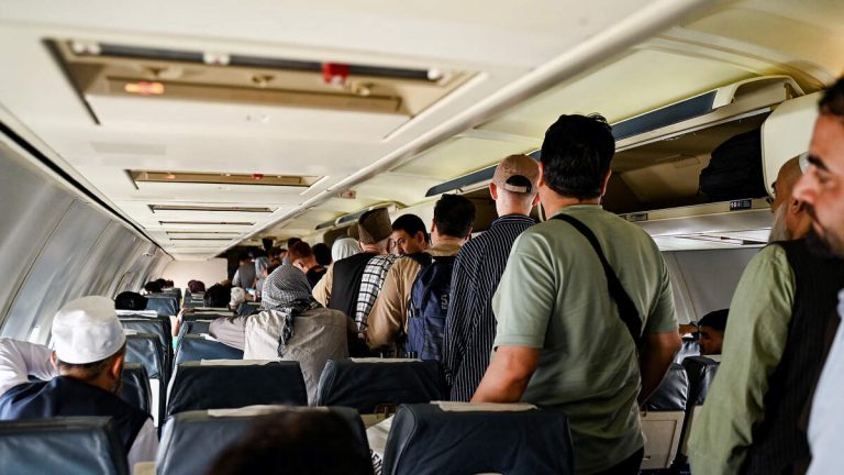 Passengers Subdue Man Who Threatened To Bomb Plane, Yelled ‘Death To Trump’